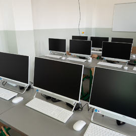 Zväčšiť fotografiu - Dubnická priemyslovka s novými dielňami a technologickým vybavením - 20220627_TSK_197w