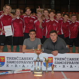 Florbalovému turnaju dominovali žiaci a žiačky trenčianskych stredných škôl - DSC_0153