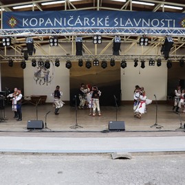 Zväčšiť fotografiu - Folklór opäť po roku spojil dva bratské národy - IMG_0831_1
