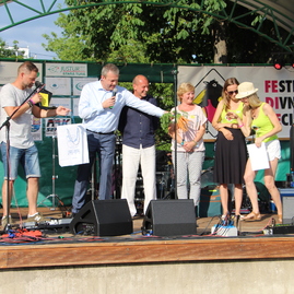Folklór oslavoval, na myjave sa už po šesťdesiatykrát stretli domáce a zahraničné folklórne súbory, v starej turej sa po piatykrát diali divné veci - IMG_0240