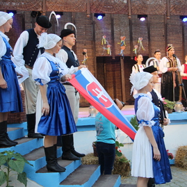 Folklór oslavoval, na myjave sa už po šesťdesiatykrát stretli domáce a zahraničné folklórne súbory, v starej turej sa po piatykrát diali divné veci - IMG_0318