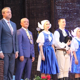 Folklór oslavoval, na myjave sa už po šesťdesiatykrát stretli domáce a zahraničné folklórne súbory, v starej turej sa po piatykrát diali divné veci - IMG_0336