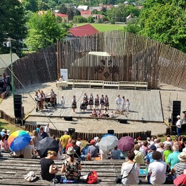 Zväčšiť fotografiu - Folklórna sobota v podaní jubilejných trenčianskych folklórnych slávností či festivalu dychových hudieb - 20220604_151043