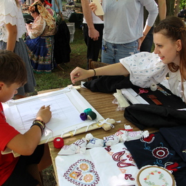 Zväčšiť fotografiu - Folklórna sobota v podaní jubilejných trenčianskych folklórnych slávností či festivalu dychových hudieb - IMG_0060