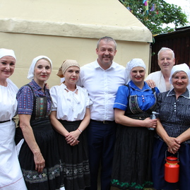 Zväčšiť fotografiu - Folklórna sobota v podaní jubilejných trenčianskych folklórnych slávností či festivalu dychových hudieb - IMG_0079