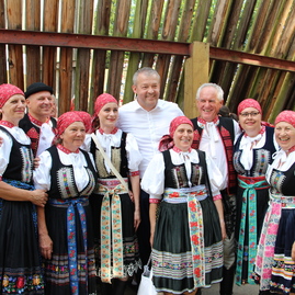 Zväčšiť fotografiu - Folklórna sobota v podaní jubilejných trenčianskych folklórnych slávností či festivalu dychových hudieb - IMG_0084