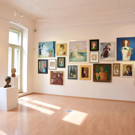 Galéria m. a. bazovského medzi finalistami súťaže galéria roka - zena,ulica,dlan,kost_vystava (1)