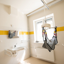 Zväčšiť fotografiu - Gratulujeme, žijete na výbornom mieste! - CSS AVE DCA_strih pásky_rekonštrukcia (13)