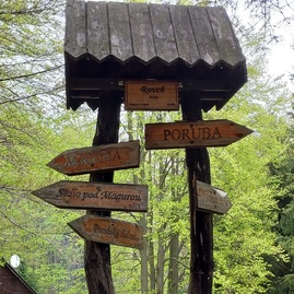 Zväčšiť fotografiu - Hviezdicový výstup na maguru otvoril turistickú sezónu, hasiči v lúkach oslávili jubileum - 20220507_101653