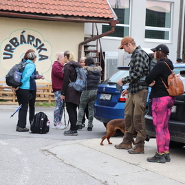Zväčšiť fotografiu - Hviezdicový výstup na maguru otvoril turistickú sezónu, hasiči v lúkach oslávili jubileum - IMG_7930