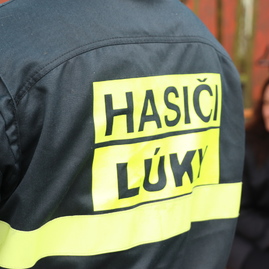 Zväčšiť fotografiu - Hviezdicový výstup na maguru otvoril turistickú sezónu, hasiči v lúkach oslávili jubileum - IMG_8103