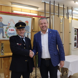 Zväčšiť fotografiu - Hviezdicový výstup na maguru otvoril turistickú sezónu, hasiči v lúkach oslávili jubileum - IMG_8150