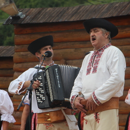 Jasenica počas víkendu žila folklórom, dolinou sa nieslo jasenické nôtenie - IMG_7755