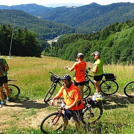 Zväčšiť fotografiu - Jazdou na bicykli si uctili pamiatku zosnulého kolegu - ESA 2020 (8)