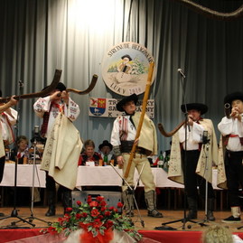 Jubilejné xv. stretnutie heligonkárov rozozvučalo celú púchovskú dolinu - 4_4_resize