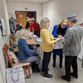 Zväčšiť fotografiu - K ženám by sme sa mali správať s úctou - 20230307_131843
