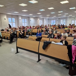 Zväčšiť fotografiu - K ženám by sme sa mali správať s úctou - 20230307_134500