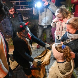 Zväčšiť fotografiu - Koniec minuloročnej sezóny trez bol pekelný, no s dobrým koncom - Mikulášska električka 2023 (14)