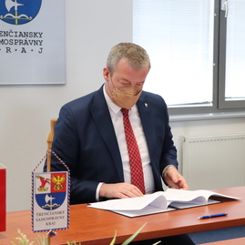 Zväčšiť fotografiu - Kraj aj mesto partnermi nového projektu trenčianskej univerzity a. dubčeka - IMG_5307