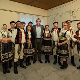 Zväčšiť fotografiu - Kraj rozozvučali zvuky heligónky aj ľudovej hudby - TSK_sobota-16