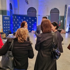 Zväčšiť fotografiu - Kraje predstavili svoje inovácie - 20240221_123135