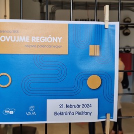 Zväčšiť fotografiu - Kraje predstavili svoje inovácie - 20240221_143437