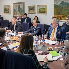 Zväčšiť fotografiu - Kraje schválili pozičný dokument k reforme verejnej správy