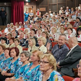 Zväčšiť fotografiu - Krajská prehliadka speváckych súborov seniorov jds i tento rok mnohým spríjemnila jeseň života - 20230906_101918