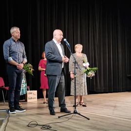 Zväčšiť fotografiu - Krajská prehliadka speváckych súborov seniorov jds i tento rok mnohým spríjemnila jeseň života - 20230906_102501
