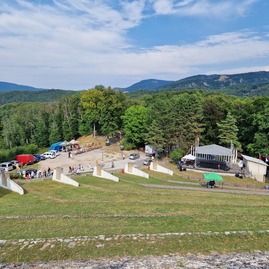 Zväčšiť fotografiu - Krajské oslavy 79.výročia snp na jankovom vŕšku nám pripomenuli dôležitosť slobody - 20230826_153615
