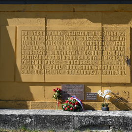 Zväčšiť fotografiu - Krajské oslavy snp na vrchu roh pripomenuli odvahu a odkaz hrdinov povstania