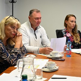 Zväčšiť fotografiu - Krajskí poslanci rokovali o návrhu rozpočtu župy na nasledujúci rok