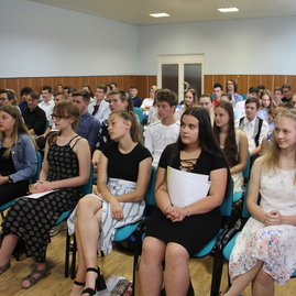 Zväčšiť fotografiu - Kvalitu vzdelávania na 9 župných stredných školách pomôžu zvýšiť špeciálni zamestnanci - studenti2