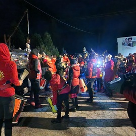 Zväčšiť fotografiu - Lampášiky šťastia počas víkendu rozsvietili veľký klíž - 20231118_171149