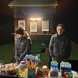 Zväčšiť fotografiu - Lampášiky šťastia počas víkendu rozsvietili veľký klíž - 20231118_173451