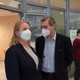 Zväčšiť fotografiu - Láska a pomoc druhým rozžiarili župný vianočný stromček - TSK_vianočný stromček 2021_mini (27 of 84)