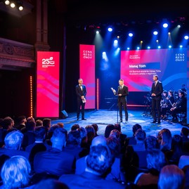 Zväčšiť fotografiu - Laureátom ceny regiónov je aj trenčiansky urológ