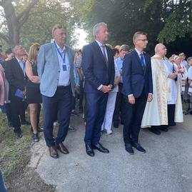 Zväčšiť fotografiu - Lipa bratstva na československých hraniciach oslávila storočnicu - IMG-20220715-WA0012