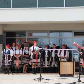 Lysá pod makytou hostila folklórne súbory púchovskej doliny, v trenčianskej turnej otvorili zrekonštruovaný kultúrny dom. aj počas víkendu bolo v trenčianskom kraji živo. - TT5