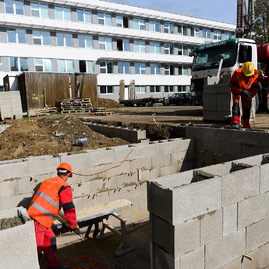 Malý formát vlády sr po prvýkrát zasadol v trenčianskom kraji, slávnostne poklepaný bol aj základný kameň hokejovej akadémie - 20191011_TSK_Pellegrini_048w