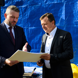 Malý formát vlády sr po prvýkrát zasadol v trenčianskom kraji, slávnostne poklepaný bol aj základný kameň hokejovej akadémie - 20191011_TSK_Pellegrini_089w