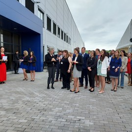 Zväčšiť fotografiu - Medline otvoril v partizánskom nový závod - 20220524_104150