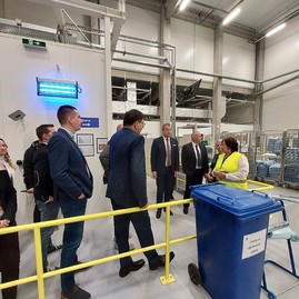 Zväčšiť fotografiu - Medline otvoril v partizánskom nový závod - 20220524_112907