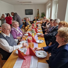 Zväčšiť fotografiu - Medzinárodný deň zdravotne postihnutých si pripomenuli slávnostným posedením - 20221203_131003