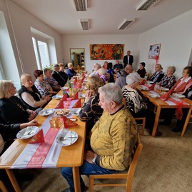 Zväčšiť fotografiu - Medzinárodný deň zdravotne postihnutých si pripomenuli slávnostným posedením - 20221203_131458