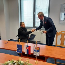 Zväčšiť fotografiu - Memorandum umožní vytvorenie vzorového modelu spolupráce - 20221024_114015