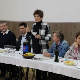 Zväčšiť fotografiu - Mesiac úcty k starším si už tradične pripomína aj trenčianska župa - IMG_5198