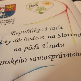 Zväčšiť fotografiu - Mesiac úcty k starším si už tradične pripomína aj trenčianska župa - Obrazok_001