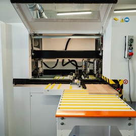 Zväčšiť fotografiu - Miesto, kde sa kreativita stáva realitou - TNuni_FabLab_otvorenie_mini (18 of 48)