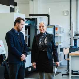 Zväčšiť fotografiu - Miesto, kde sa kreativita stáva realitou - TNuni_FabLab_otvorenie_mini (48 of 48)
